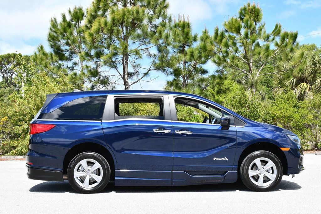 Used 2019 Honda Odyssey EX image 38
