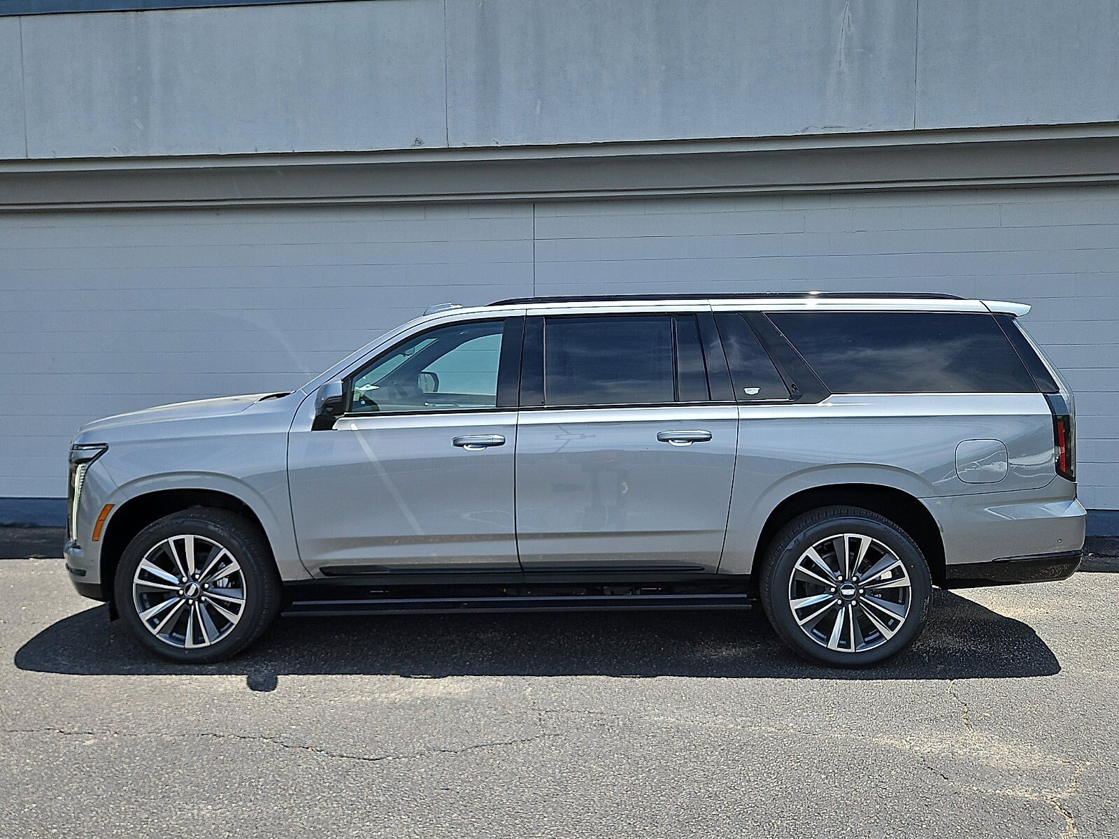 New 2026 Cadillac Escalade ESV Sport AWD/4WD image 2