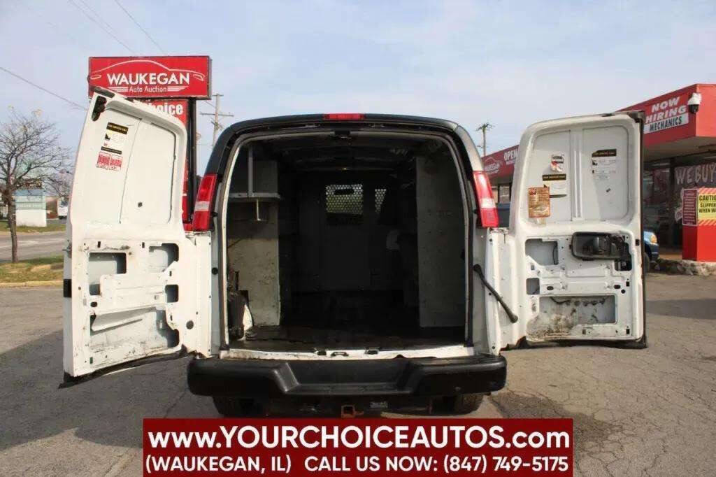 Used 2018 GMC Savana 3500 w/ Driver Convenience Package image 11