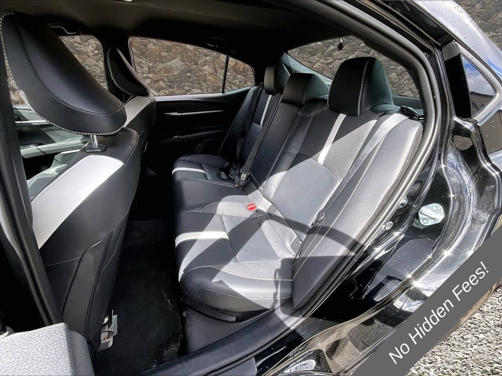 Used 2025 Toyota Camry SE FWD image 23
