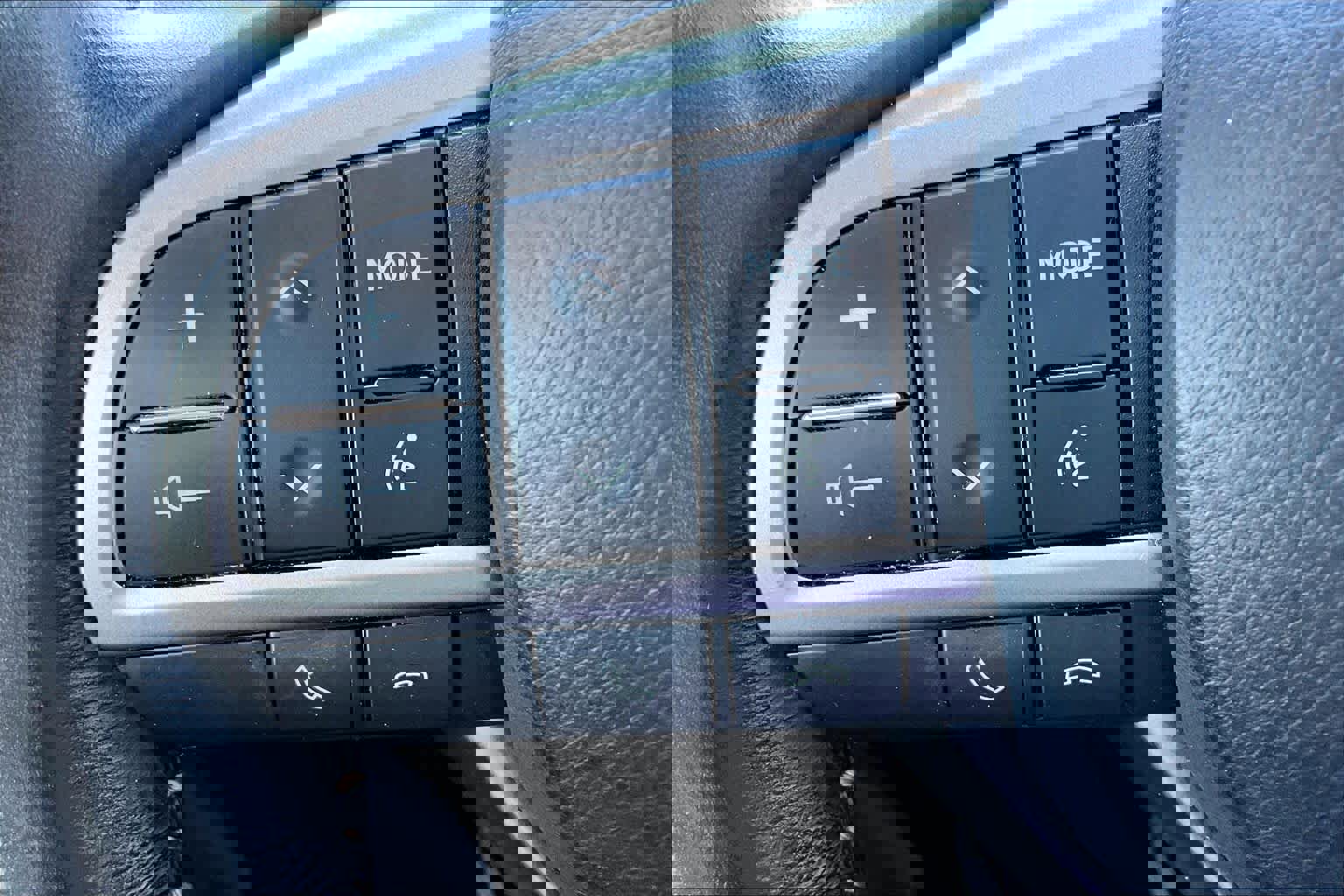 Used 2020 Lexus GX 460 Premium w/ Premium Package image 21