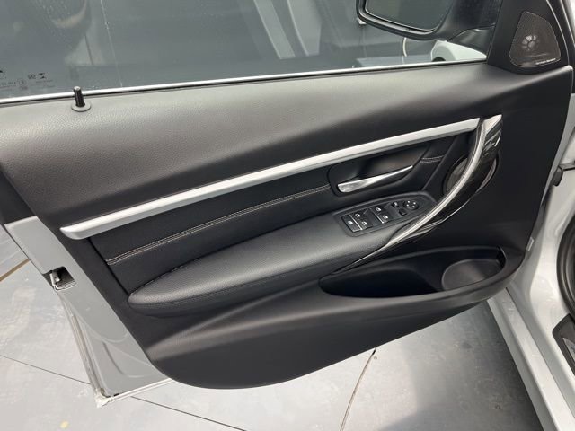 Used 2018 BMW 340i xDrive Sedan image 10