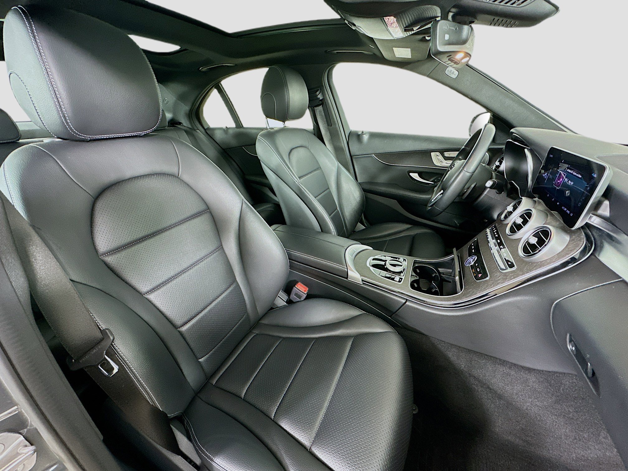 Certified 2021 Mercedes-Benz C 300 4MATIC Sedan w/ Premium Package image 34