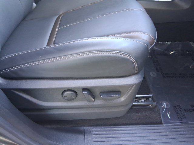 Certified 2026 Nissan Armada SL w/ Captain's Chari Seat Package RWD image 22