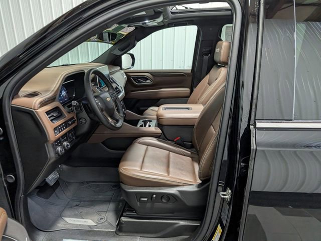 Used 2024 Chevrolet Suburban High Country w/ Max Trailering Package AWD/4WD image 17