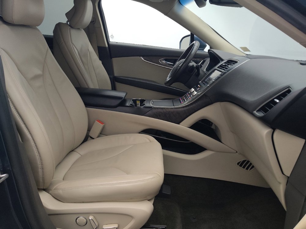 Used 2016 Lincoln MKX Reserve w/ Technology Package FWD image 21