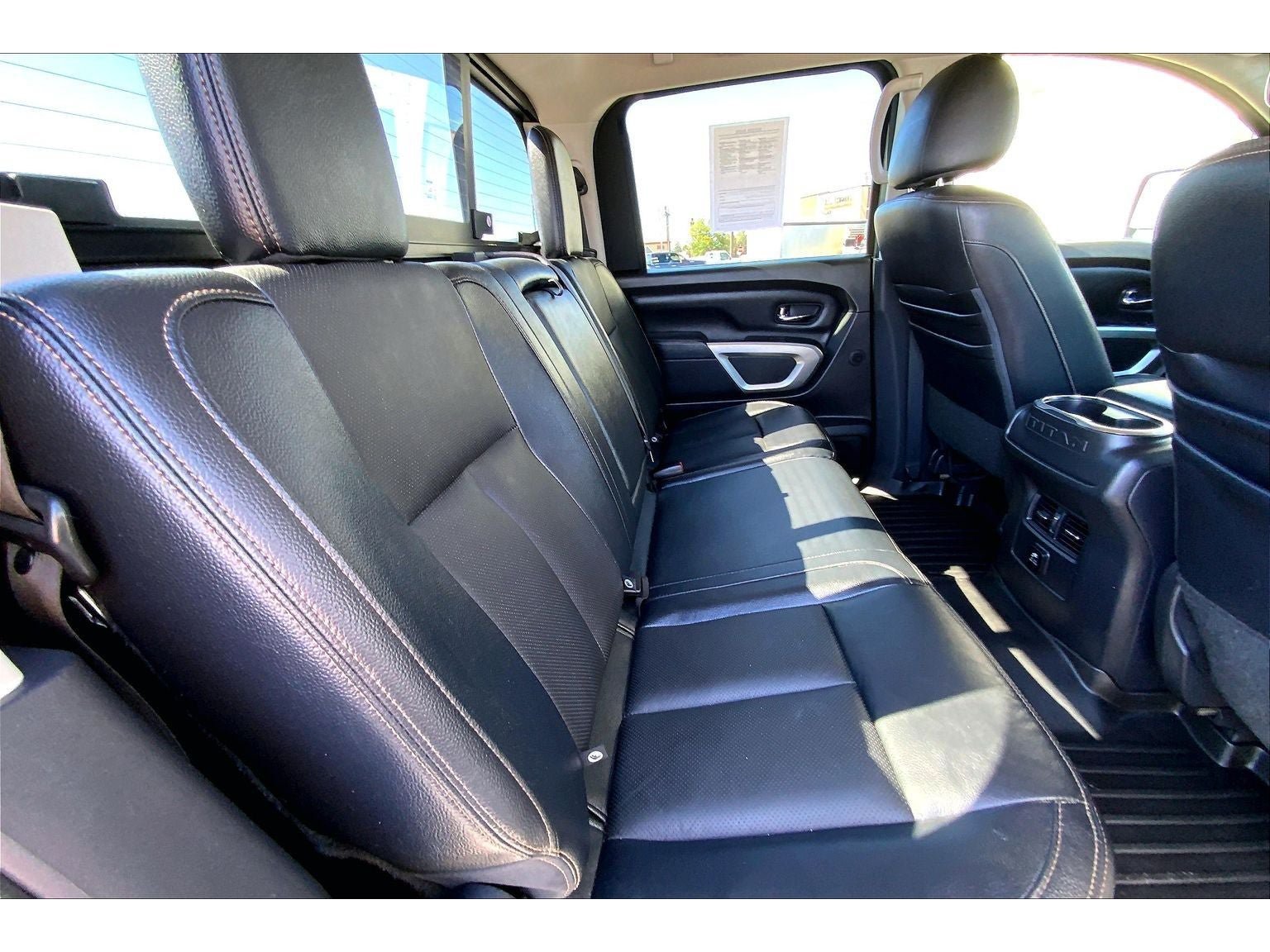 Used 2016 Nissan Titan SL AWD/4WD image 28