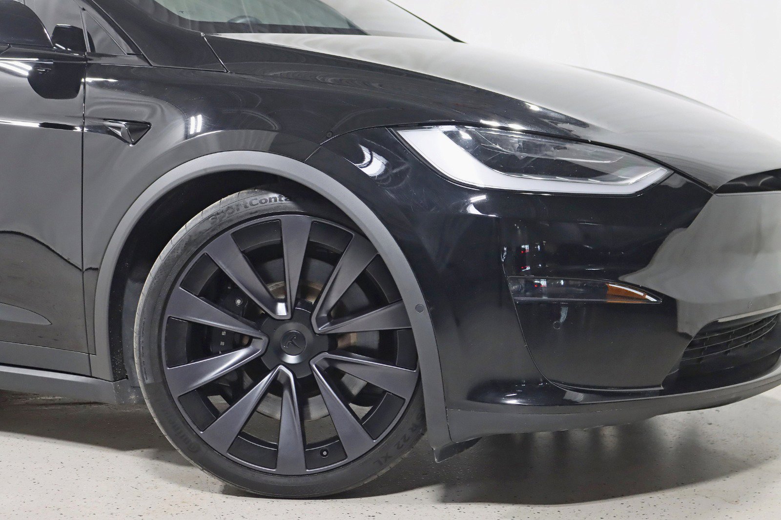 Used 2022 Tesla Model X Plaid image 5