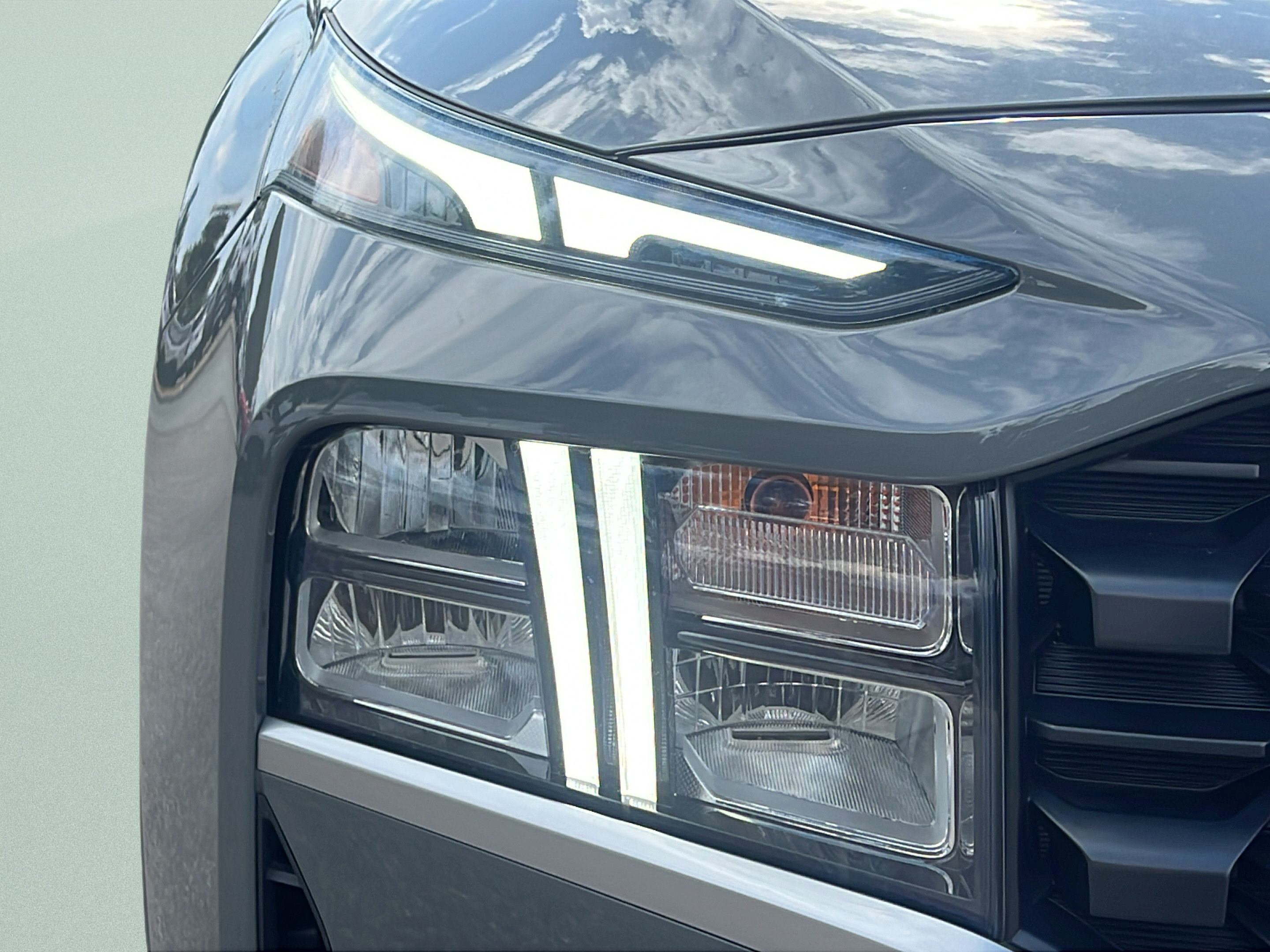 Used 2023 Hyundai Santa Fe SEL FWD image 24