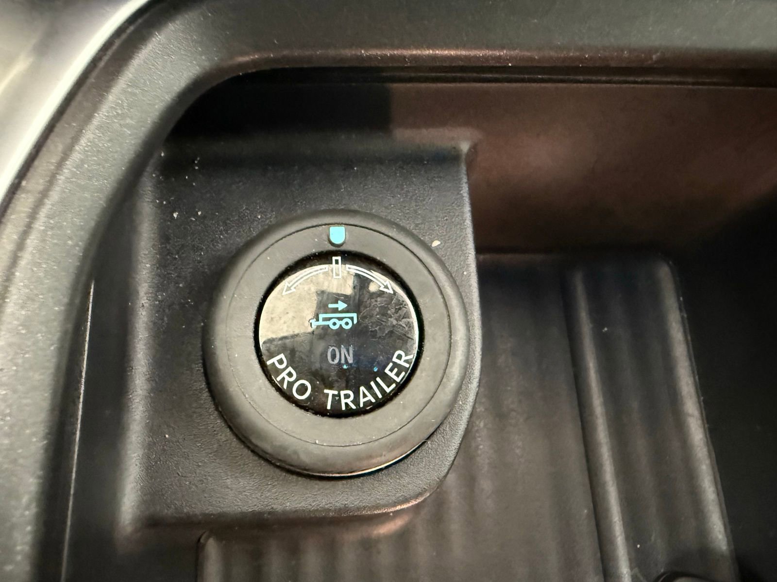 Used 2025 Ford Expedition Active image 23