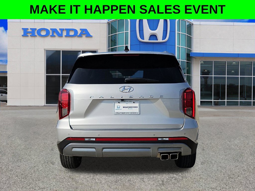 Used 2025 Hyundai Palisade SEL FWD image 4