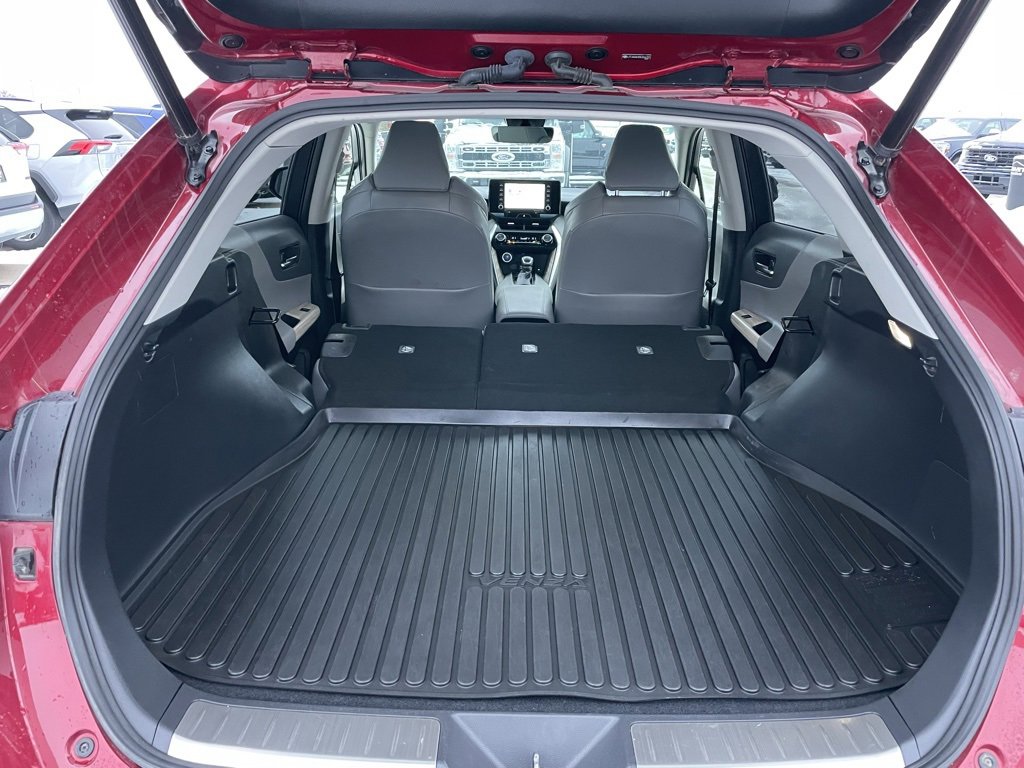 Used 2021 Toyota Venza XLE image 31