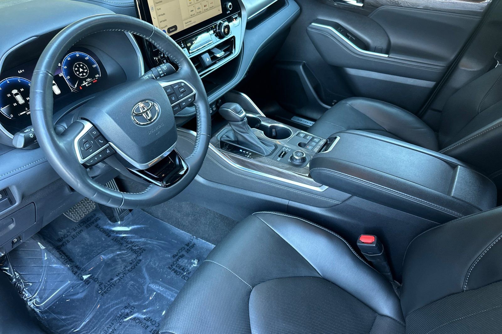 Used 2023 Toyota Highlander Limited AWD/4WD image 11
