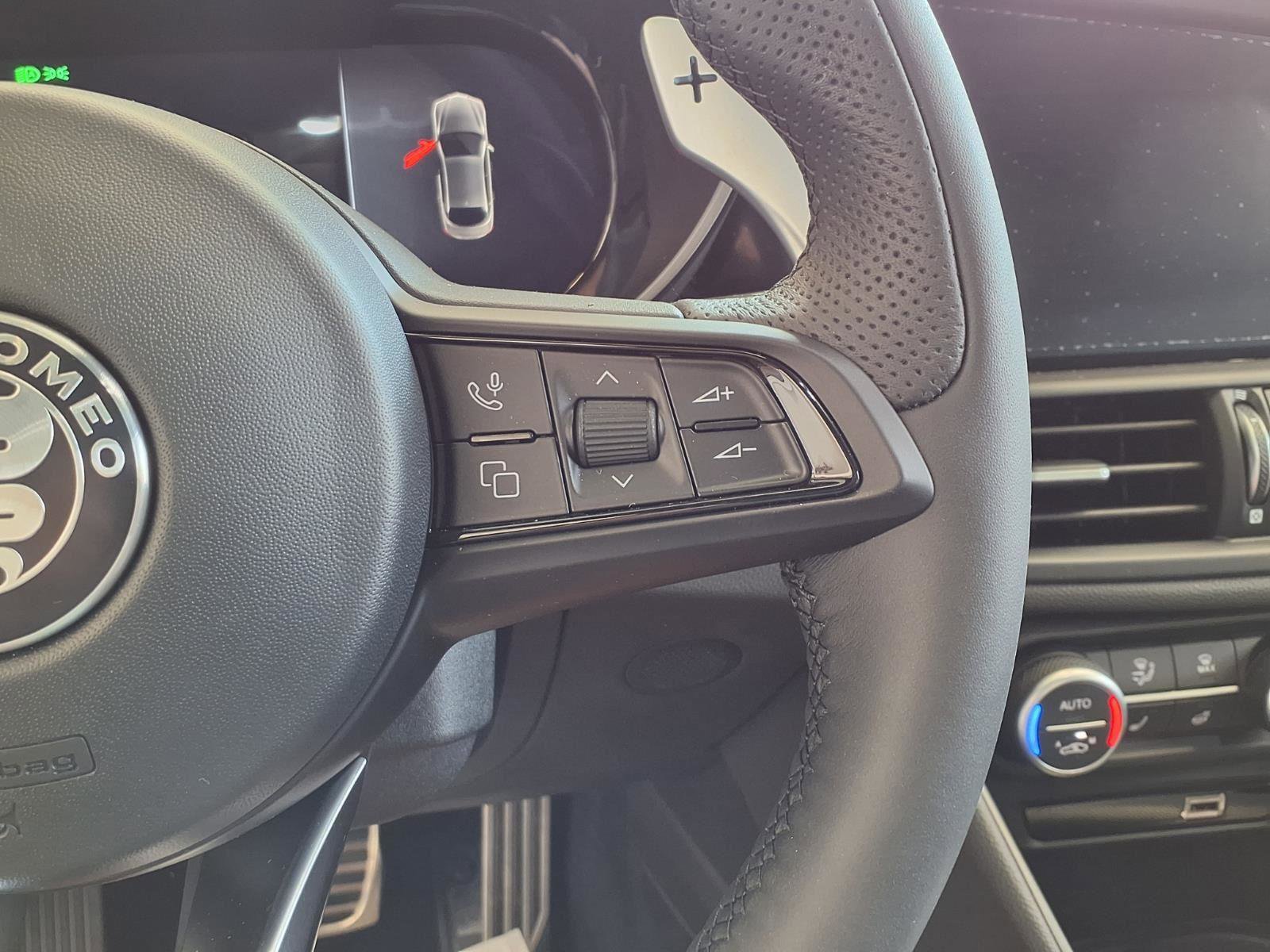 New 2026 Alfa Romeo Giulia AWD image 28