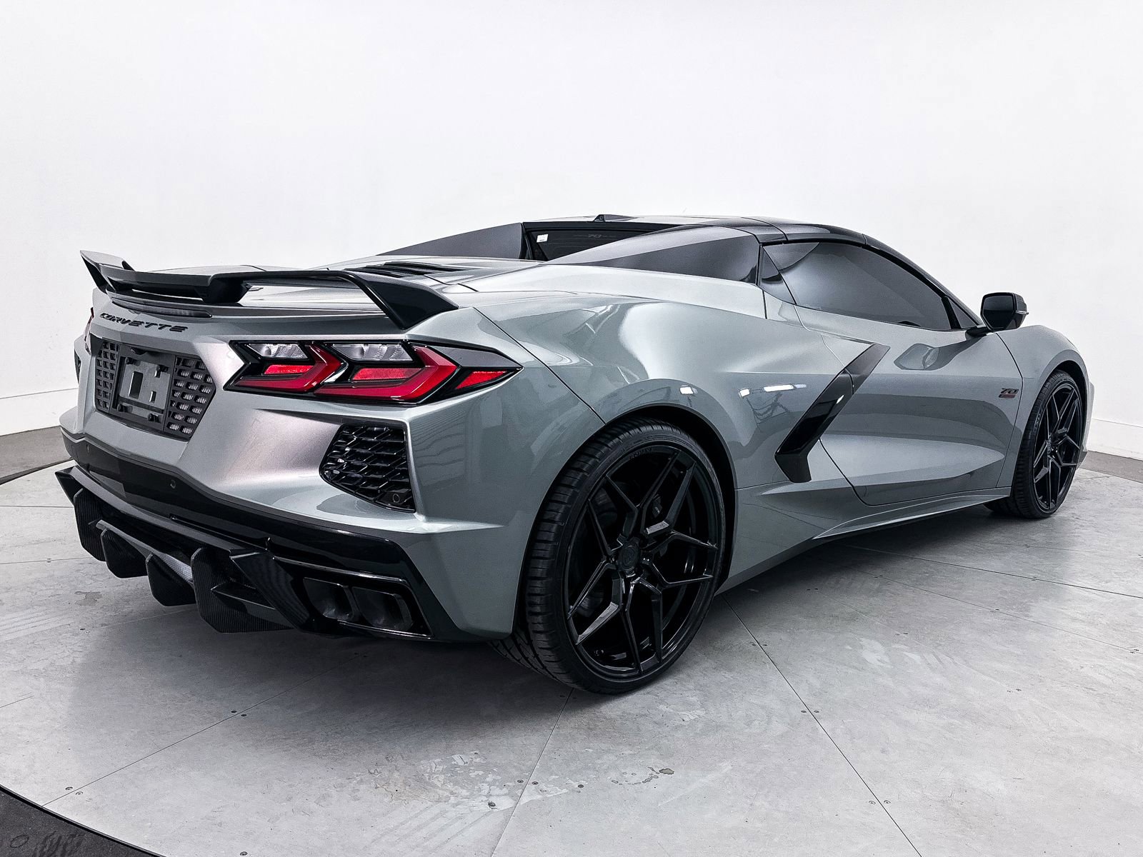 Used 2023 Chevrolet Corvette Stingray Premium Conv w/ Z51 Performance Package RWD image 17