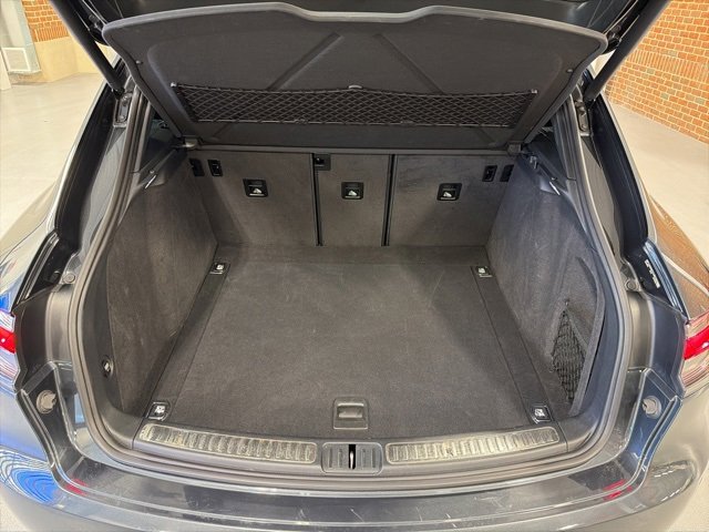 Used 2020 Porsche Macan image 39