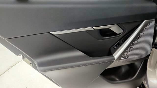 Used 2026 BMW i5 eDrive40 w/ M Sport Package RWD image 47