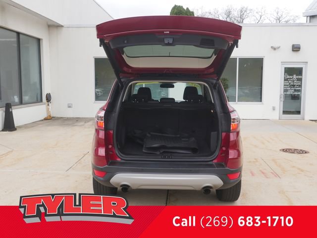 Used 2017 Ford Escape Titanium AWD/4WD image 16