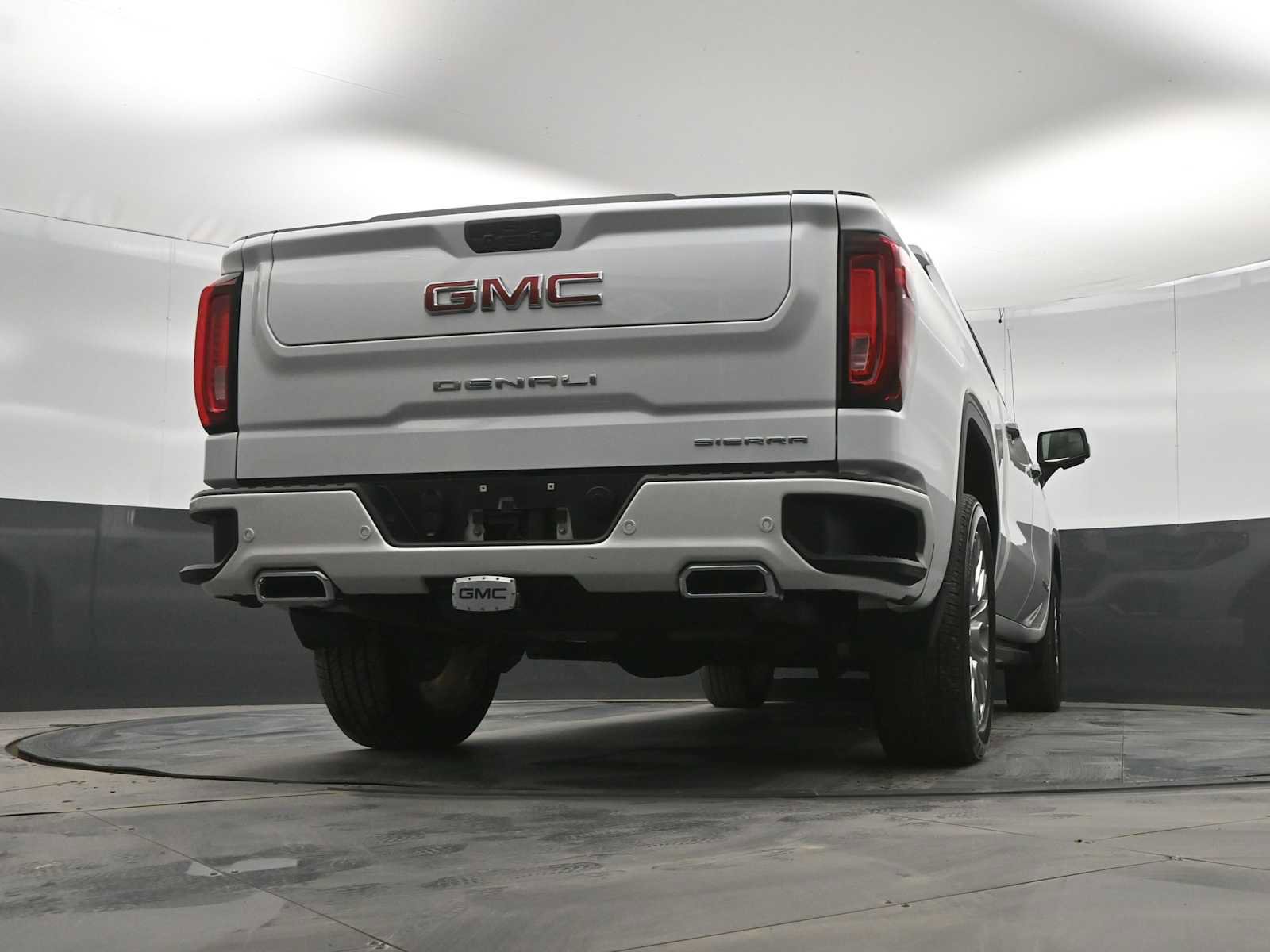 Used 2021 GMC Sierra 1500 Denali w/ Denali Premium Package AWD/4WD image 35
