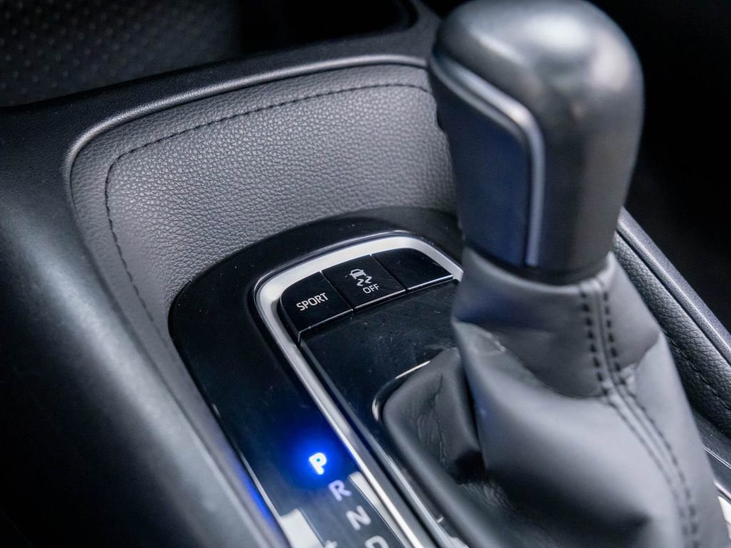 Used 2020 Toyota Corolla SE w/ SE Premium Package image 24