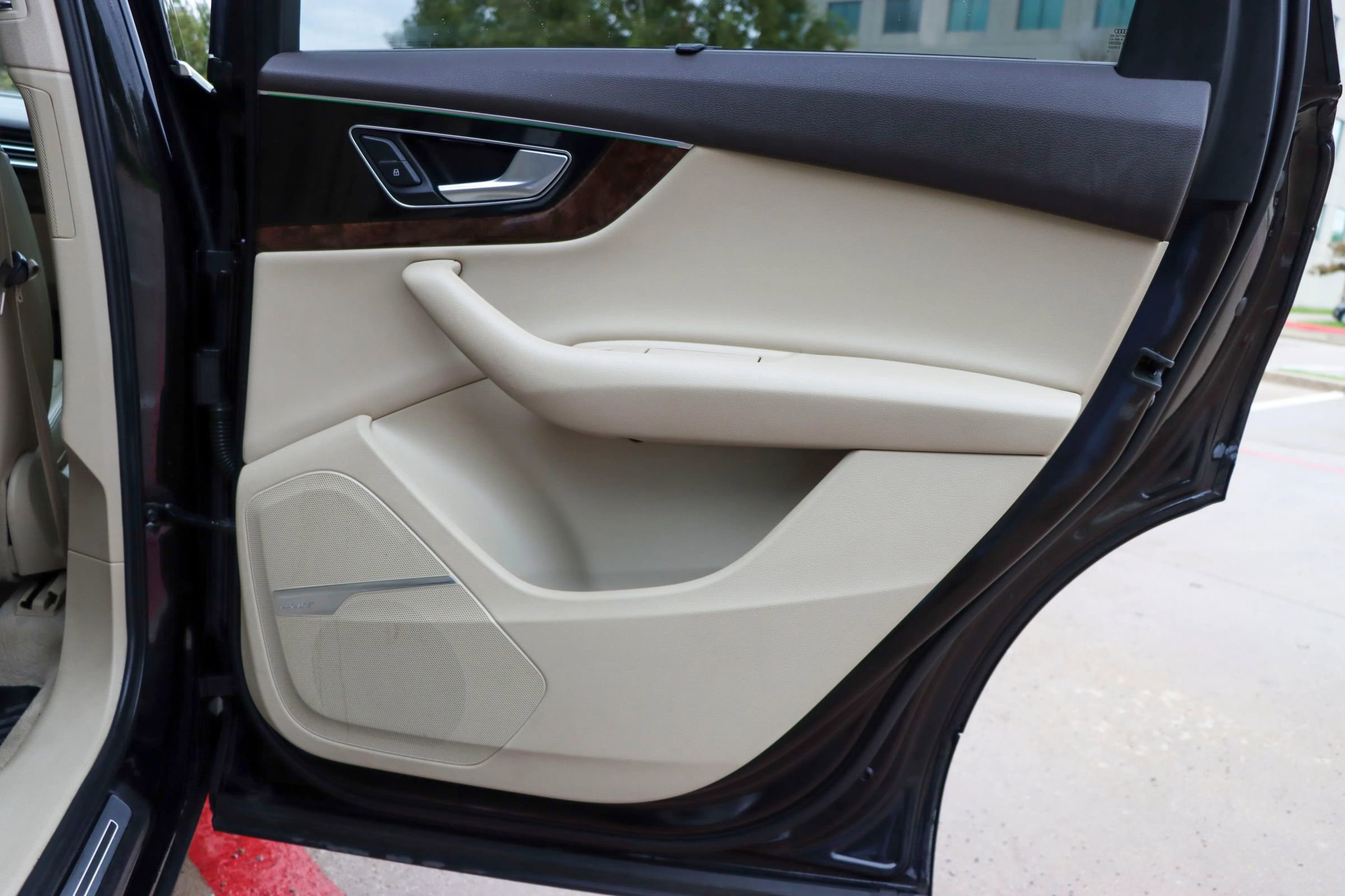 Used 2018 Audi Q7 3.0T Prestige image 11