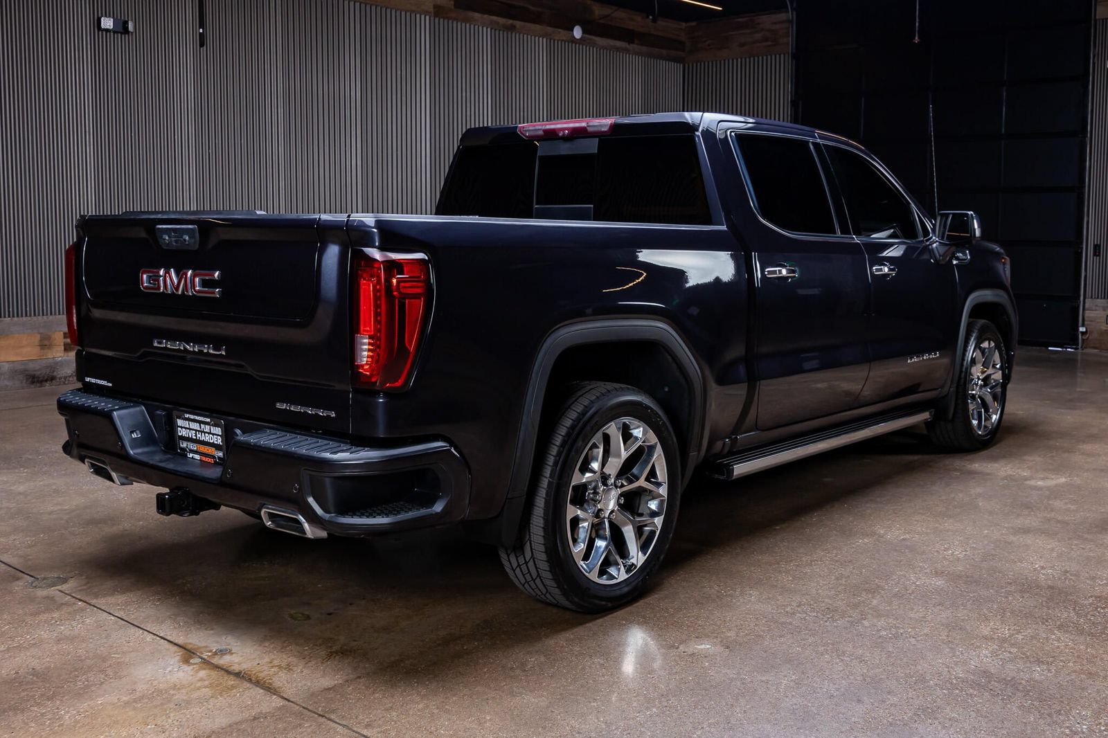 Used 2022 GMC Sierra 1500 Denali w/ Denali Reserve Package AWD/4WD image 9