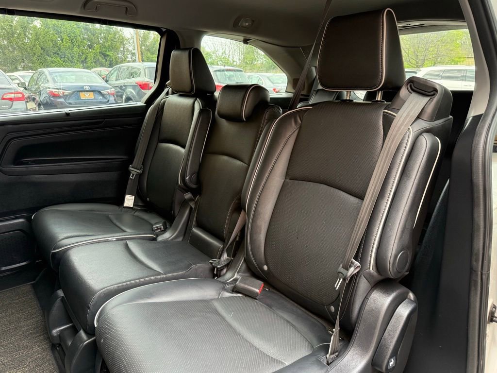 Used 2022 Honda Odyssey Elite image 16