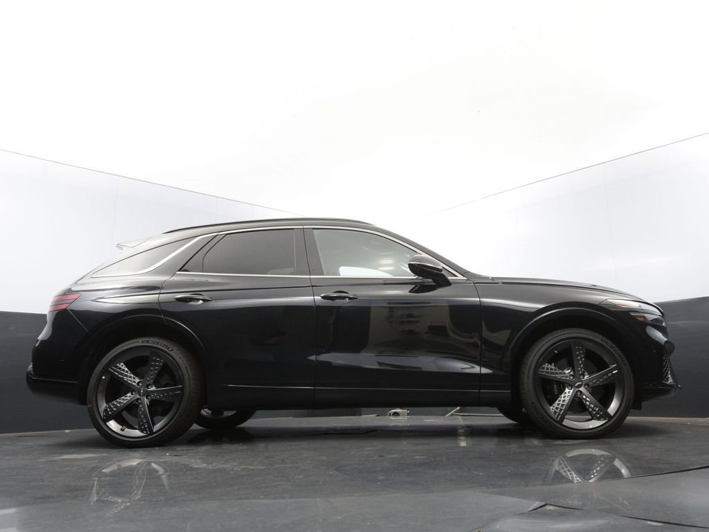 Used 2025 Genesis GV70 2.5T w/ Sport Prestige Package image 42
