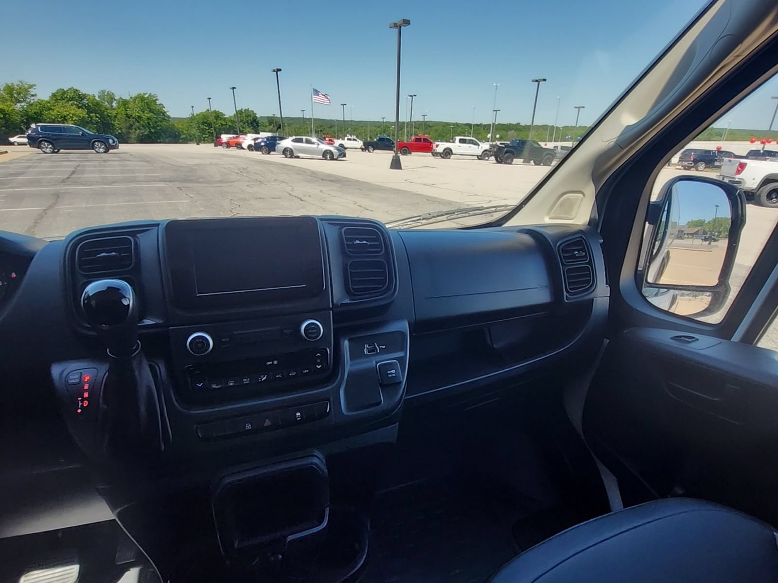 Used 2025 RAM ProMaster 2500 w/ Convenience Group FWD image 28