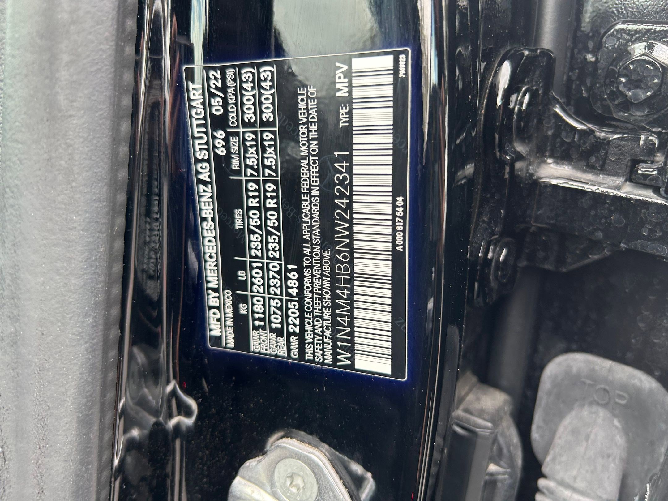 Used 2022 Mercedes-Benz GLB 250 4MATIC image 32