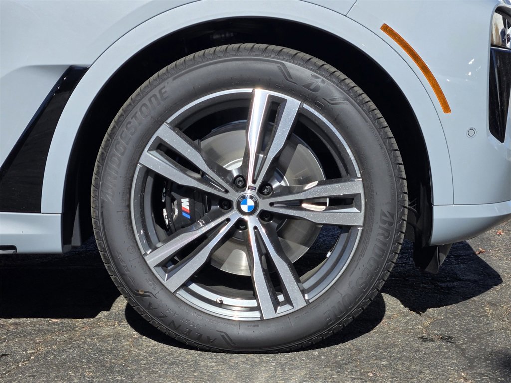 New 2026 BMW X7 xDrive40i w/ M Sport Package image 11
