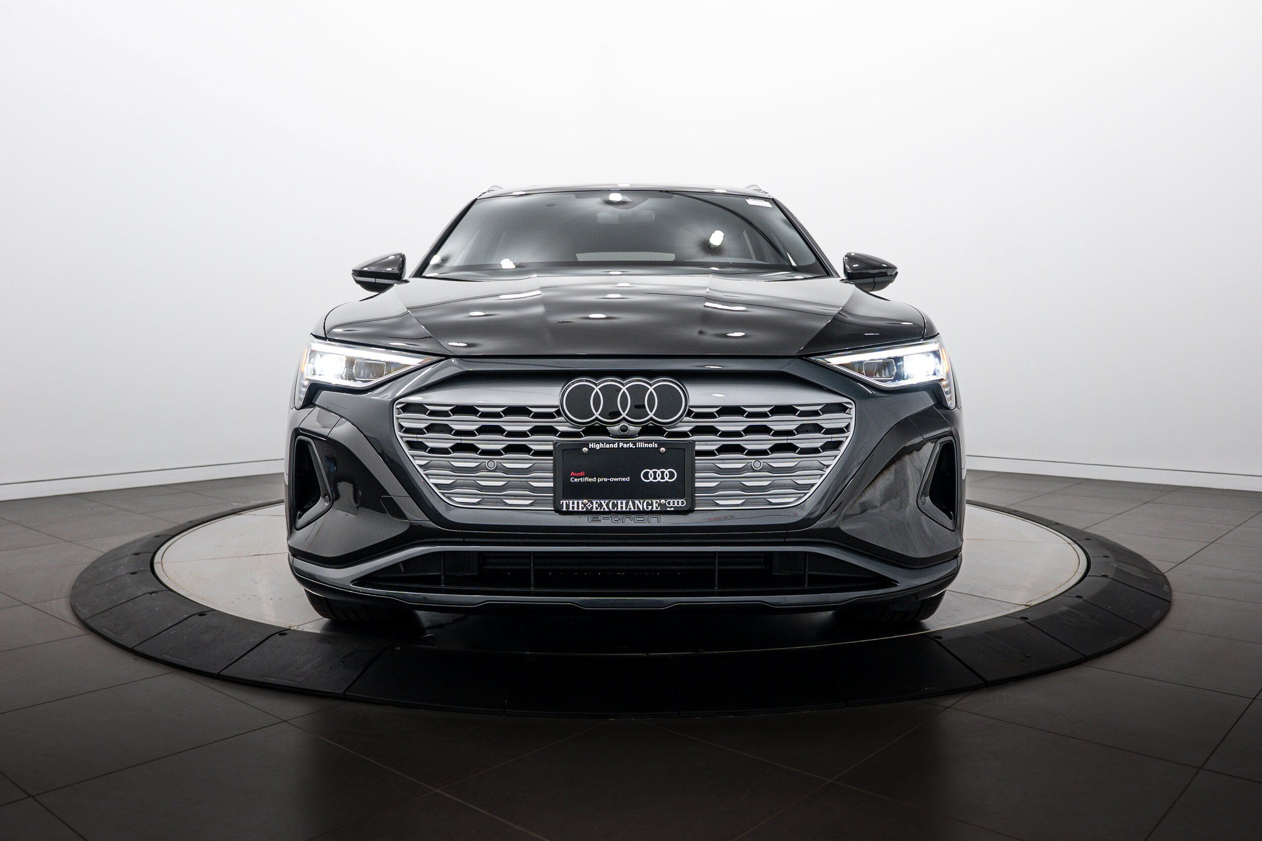 Certified 2024 Audi Q8 e-tron Premium AWD/4WD image 23