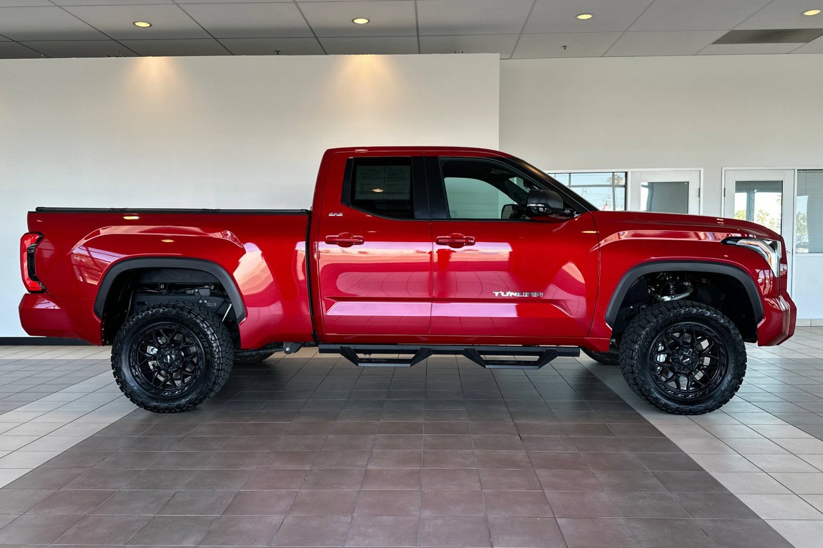 Used 2025 Toyota Tundra SR5 w/ SR5 Premium Package AWD/4WD image 3
