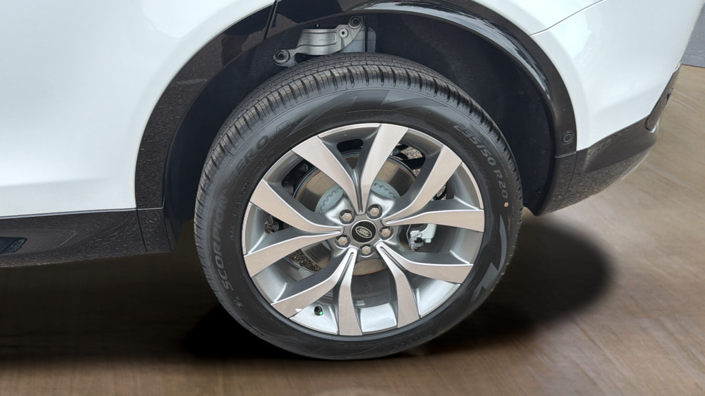 New 2026 Land Rover Discovery Sport Landmark AWD/4WD image 16