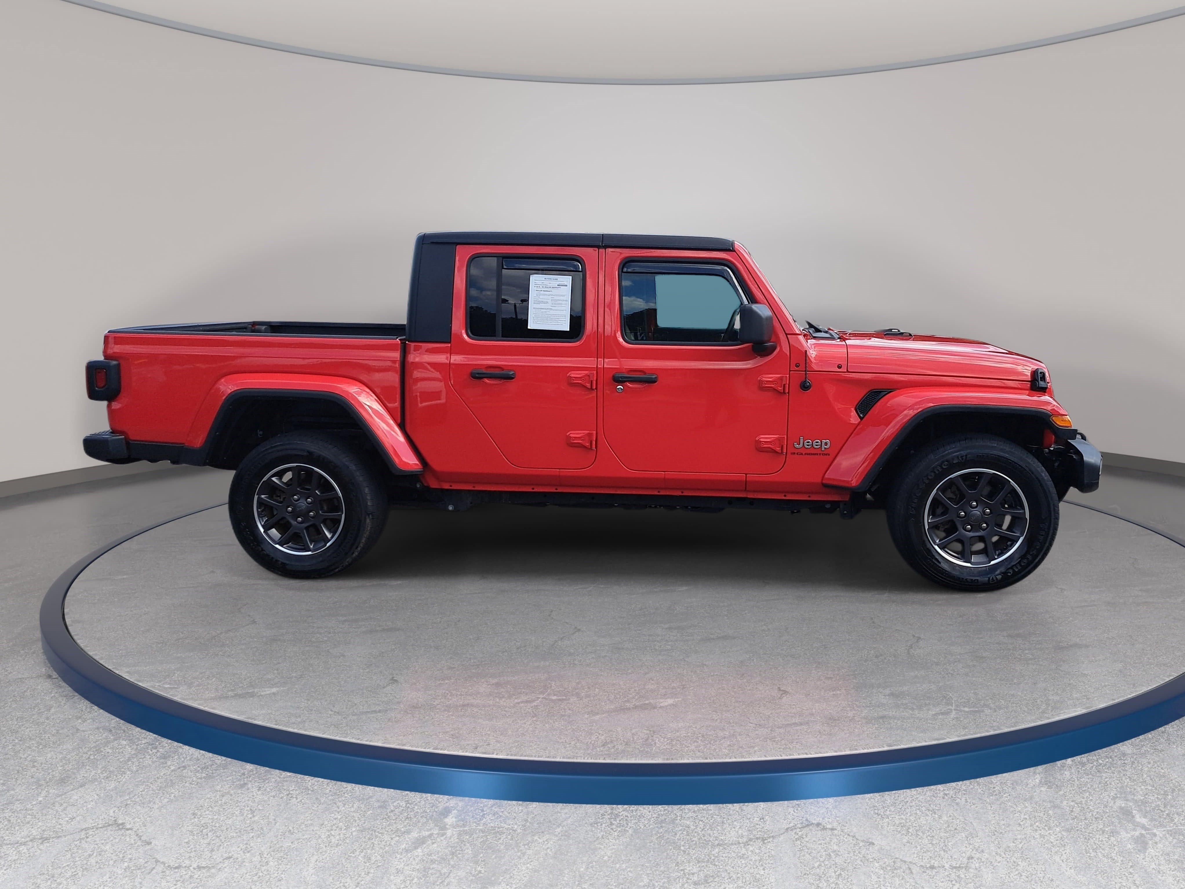 Used 2023 Jeep Gladiator Overland AWD/4WD image 4