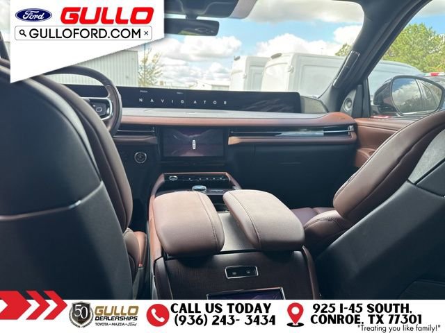 Used 2025 Lincoln Navigator L Reserve image 7