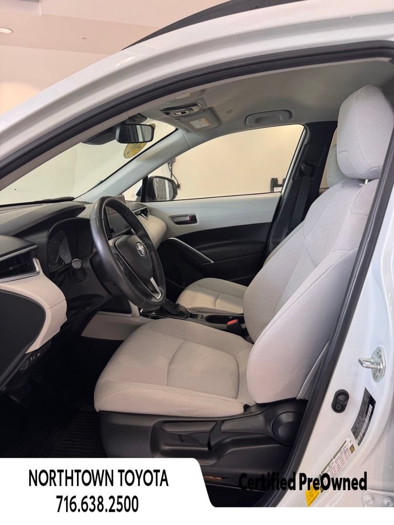 Used 2024 Toyota Corolla Cross LE FWD image 11