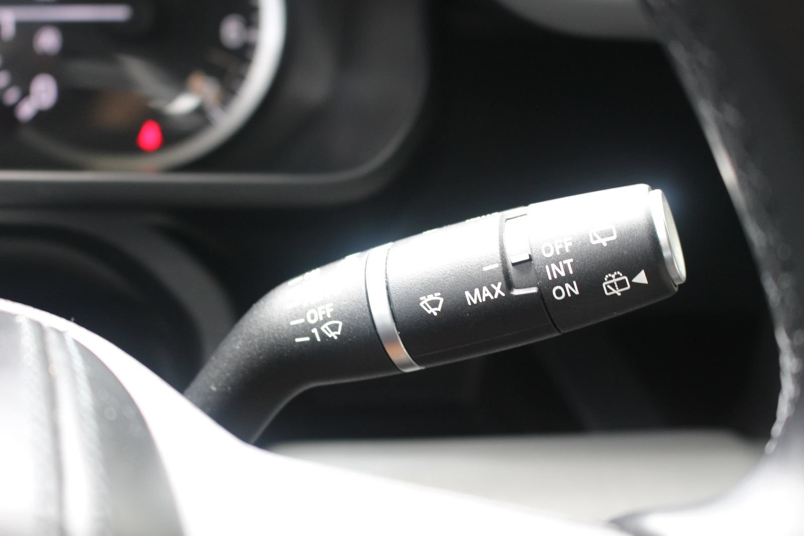 Used 2023 Land Rover Defender 130 X-Dynamic SE AWD/4WD image 29
