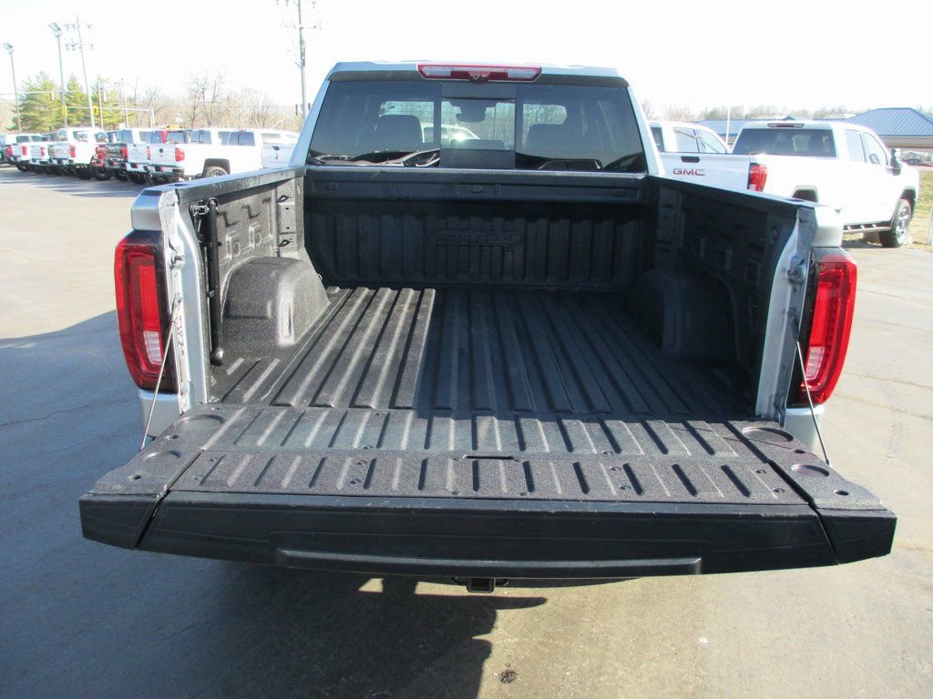 Used 2024 GMC Sierra 1500 AT4 w/ Technology Package image 7