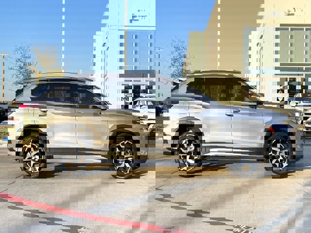 New 2025 Volkswagen Tiguan SE image 7