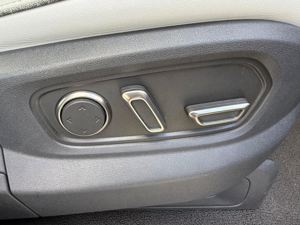 Used 2023 Rivian R1S Adventure image 40