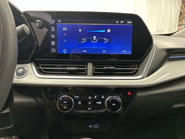 Used 2024 Chevrolet Trax LT FWD image 19