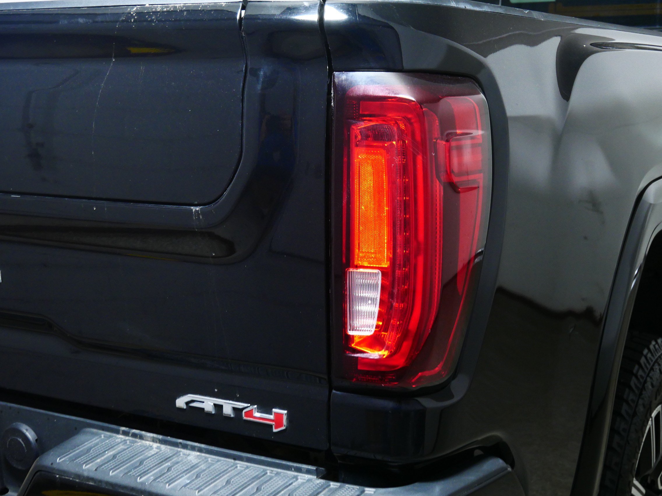 Certified 2022 GMC Sierra 3500 AT4 w/ AT4 Premium Plus Package AWD/4WD image 17