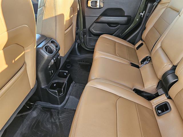 Used 2023 Jeep Gladiator Overland w/ Cold Weather Group image 18