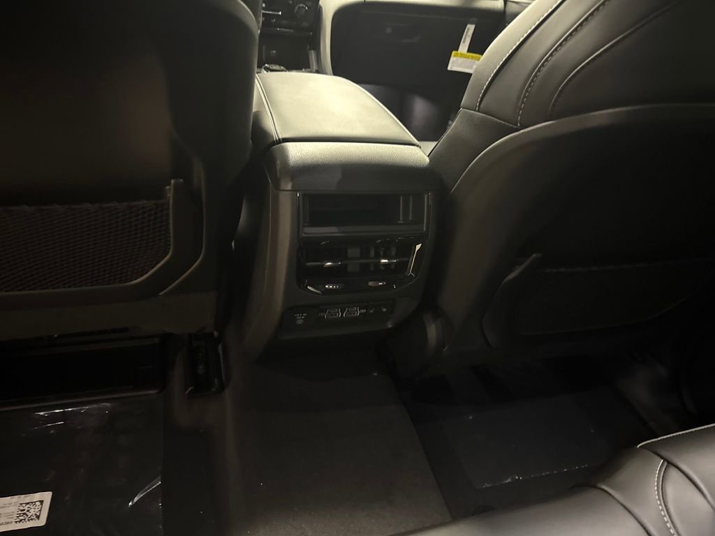 New 2025 Jeep Grand Cherokee Limited image 25