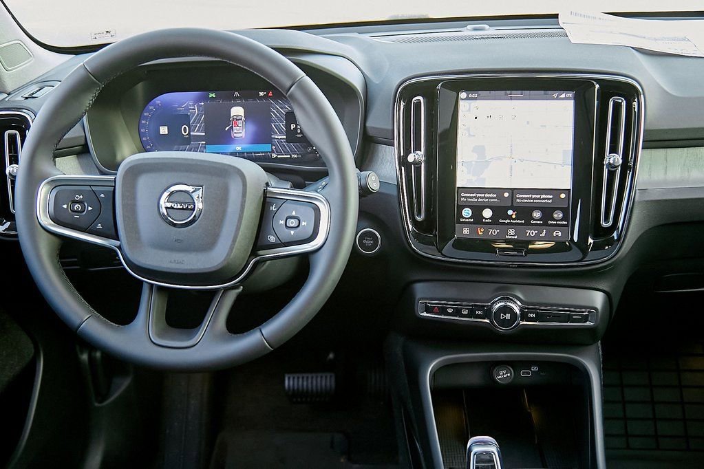 New 2026 Volvo XC40 B5 Ultra w/ Protection Package Premier image 25