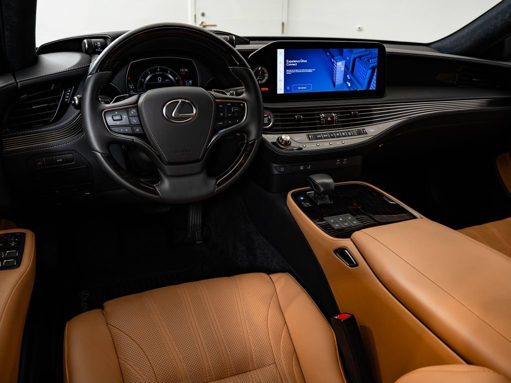 Certified 2023 Lexus LS 500 AWD w/ Interior Upgrade Package image 4