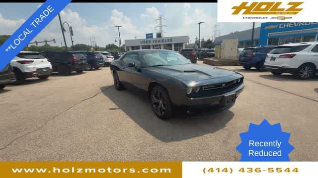 Used 2018 Dodge Challenger R/T Plus RWD image 2