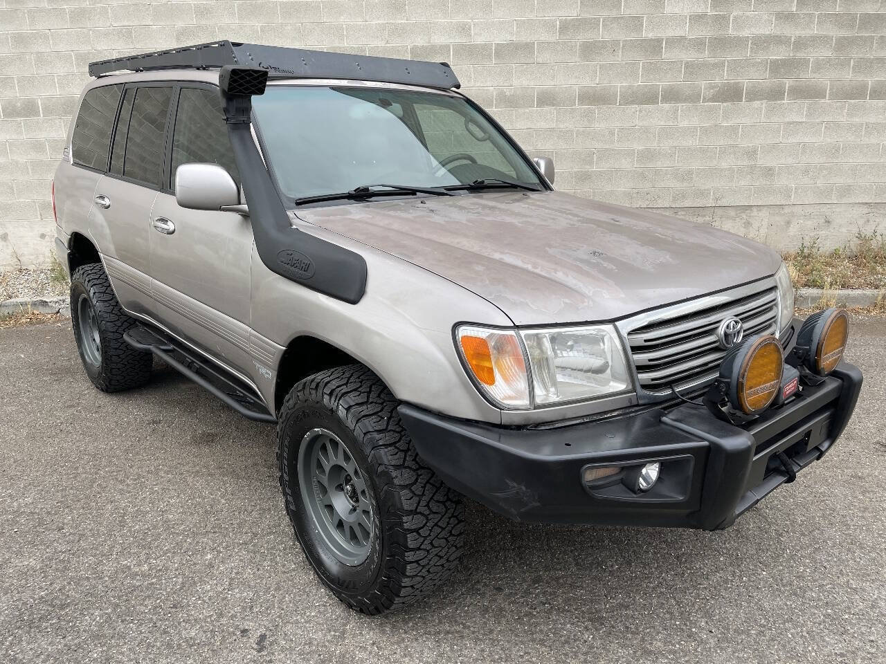 Used 2004 Toyota Land Cruiser AWD/4WD image 3