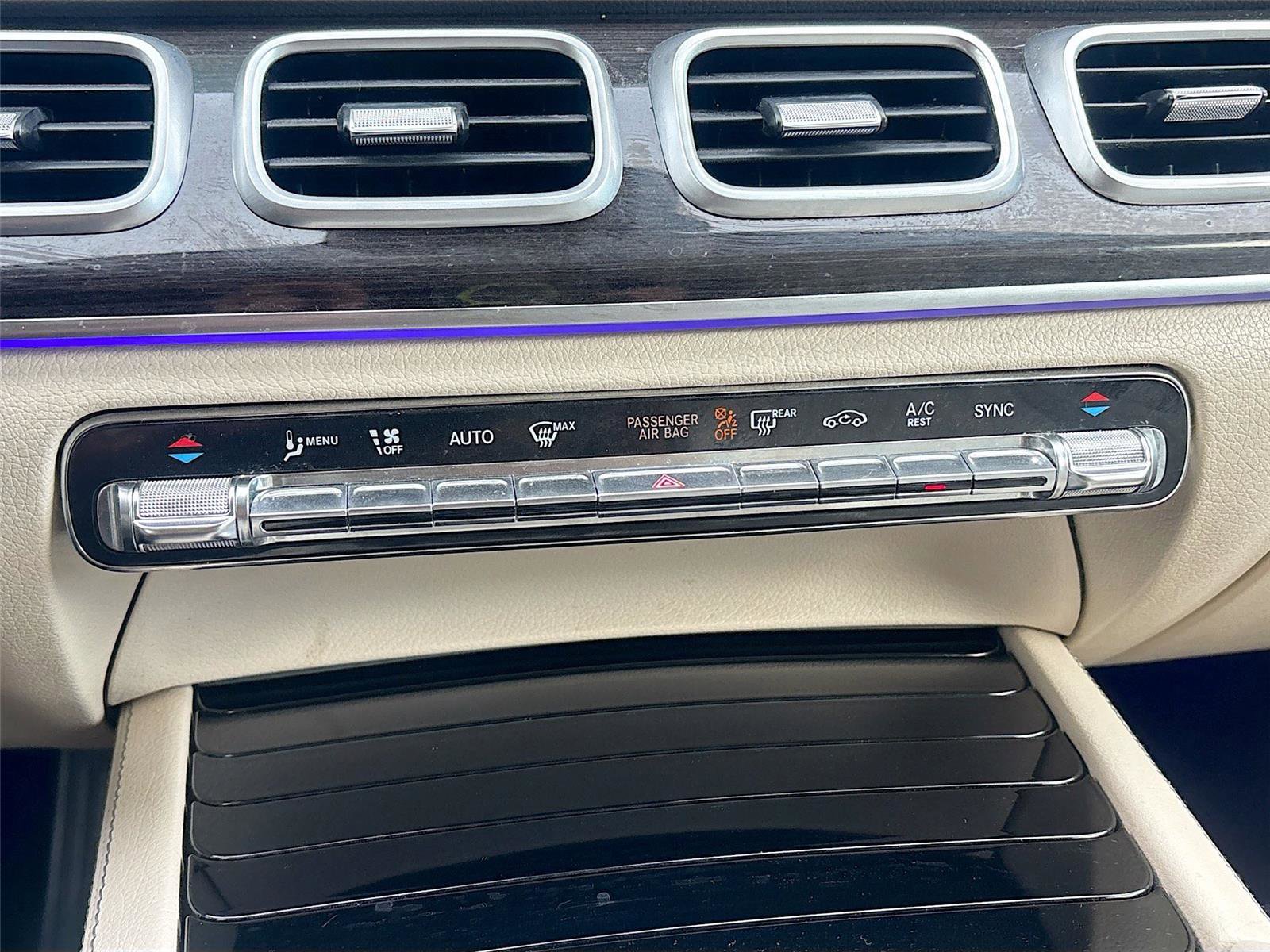 Used 2020 Mercedes-Benz GLE 350 4MATIC image 17